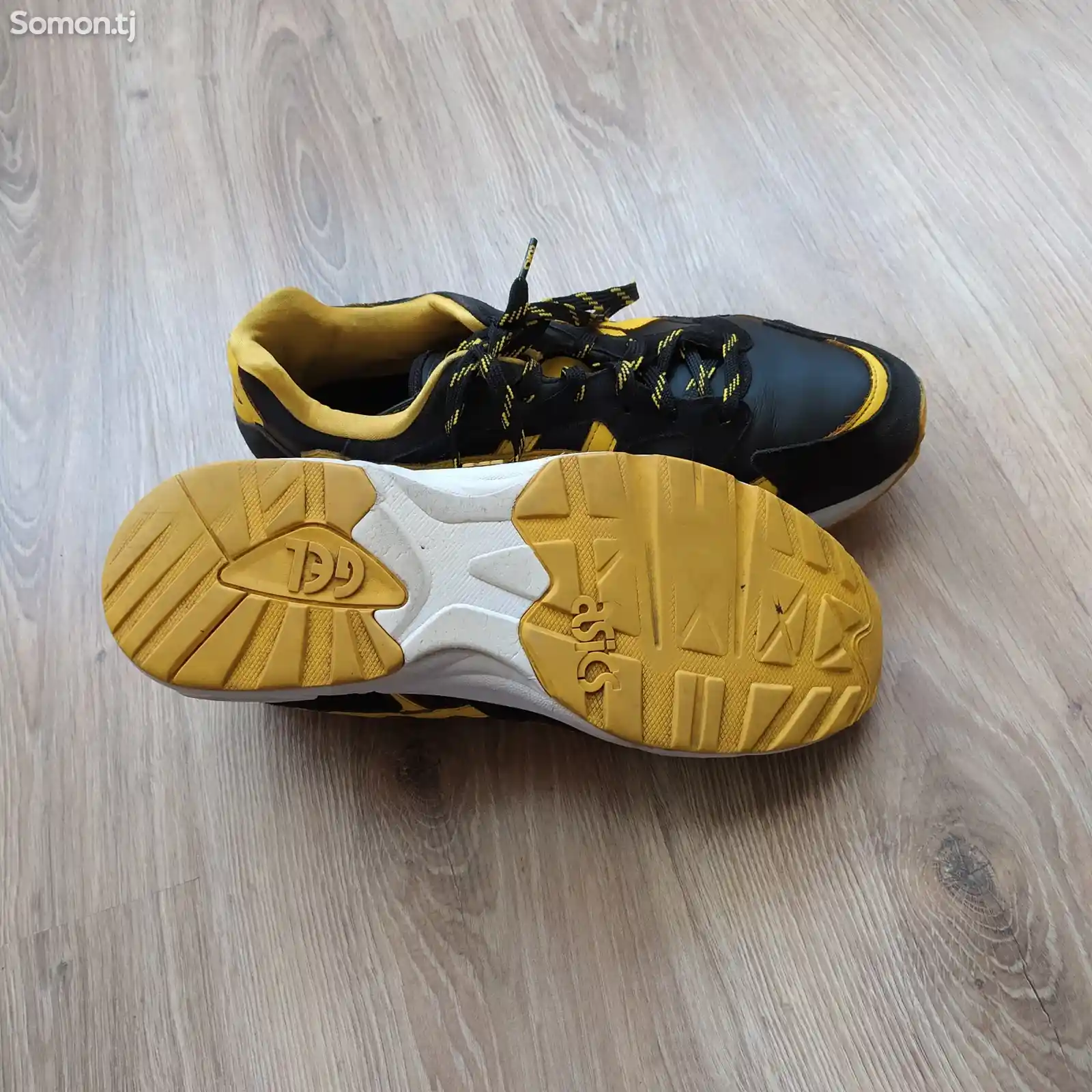 Кроссовки Asics-2