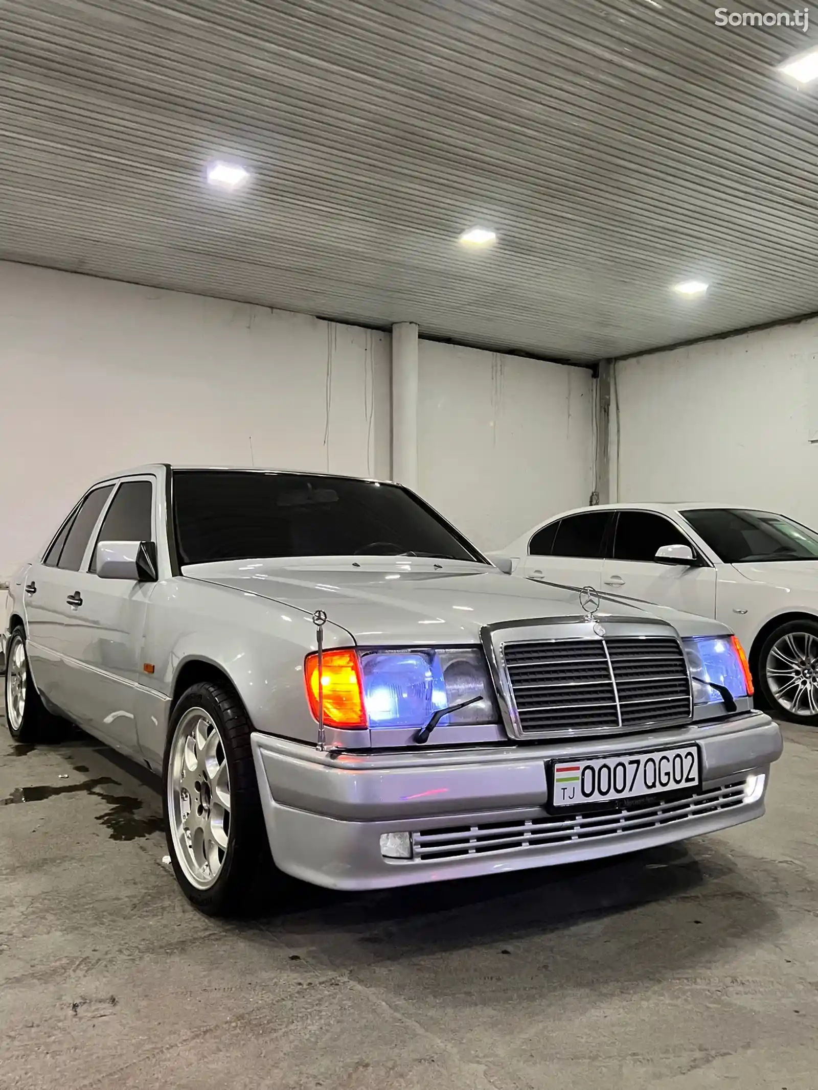 Mercedes-Benz W124, 1987-7