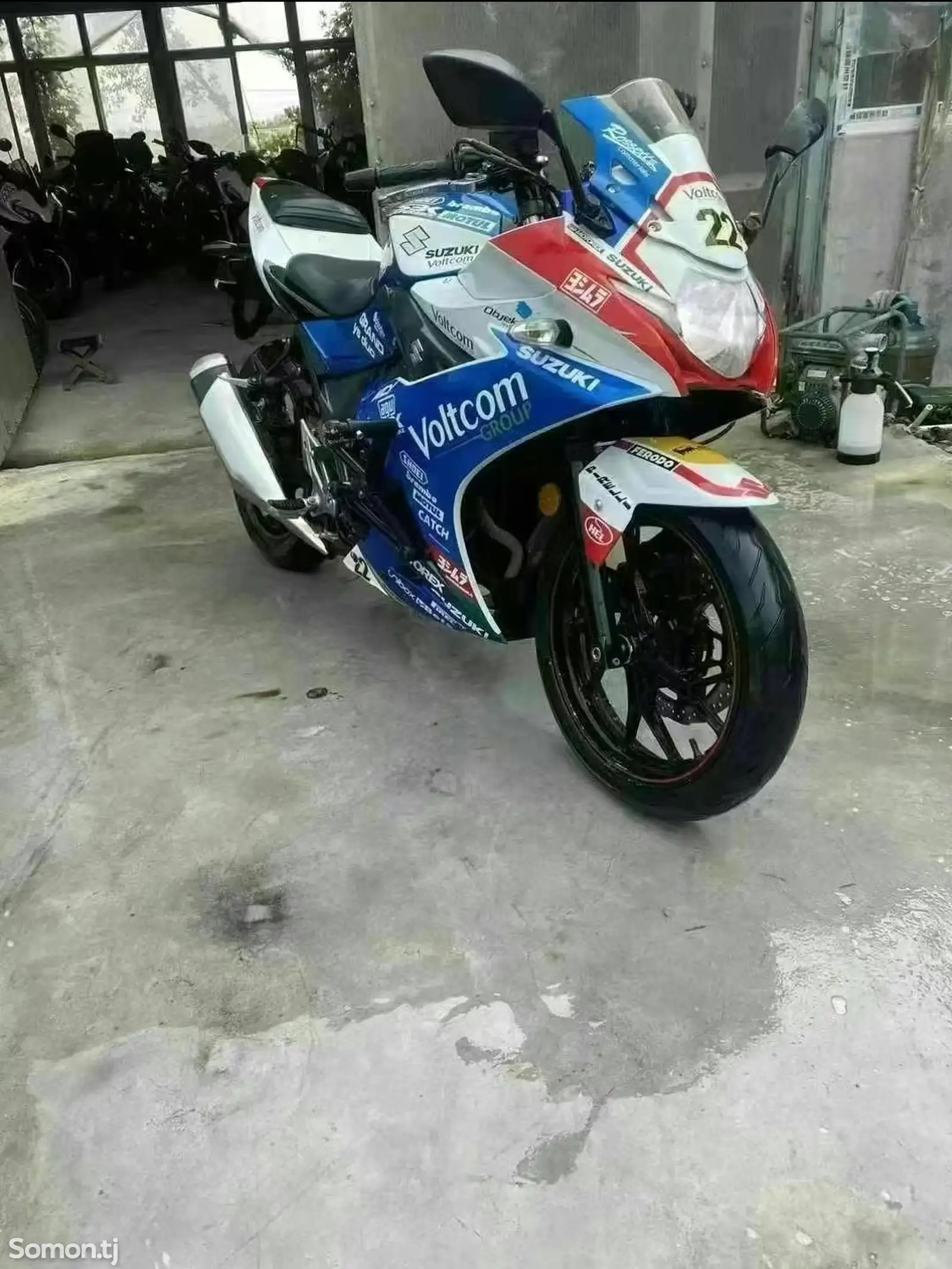 Мотоцикл suzuki gsx250r-1