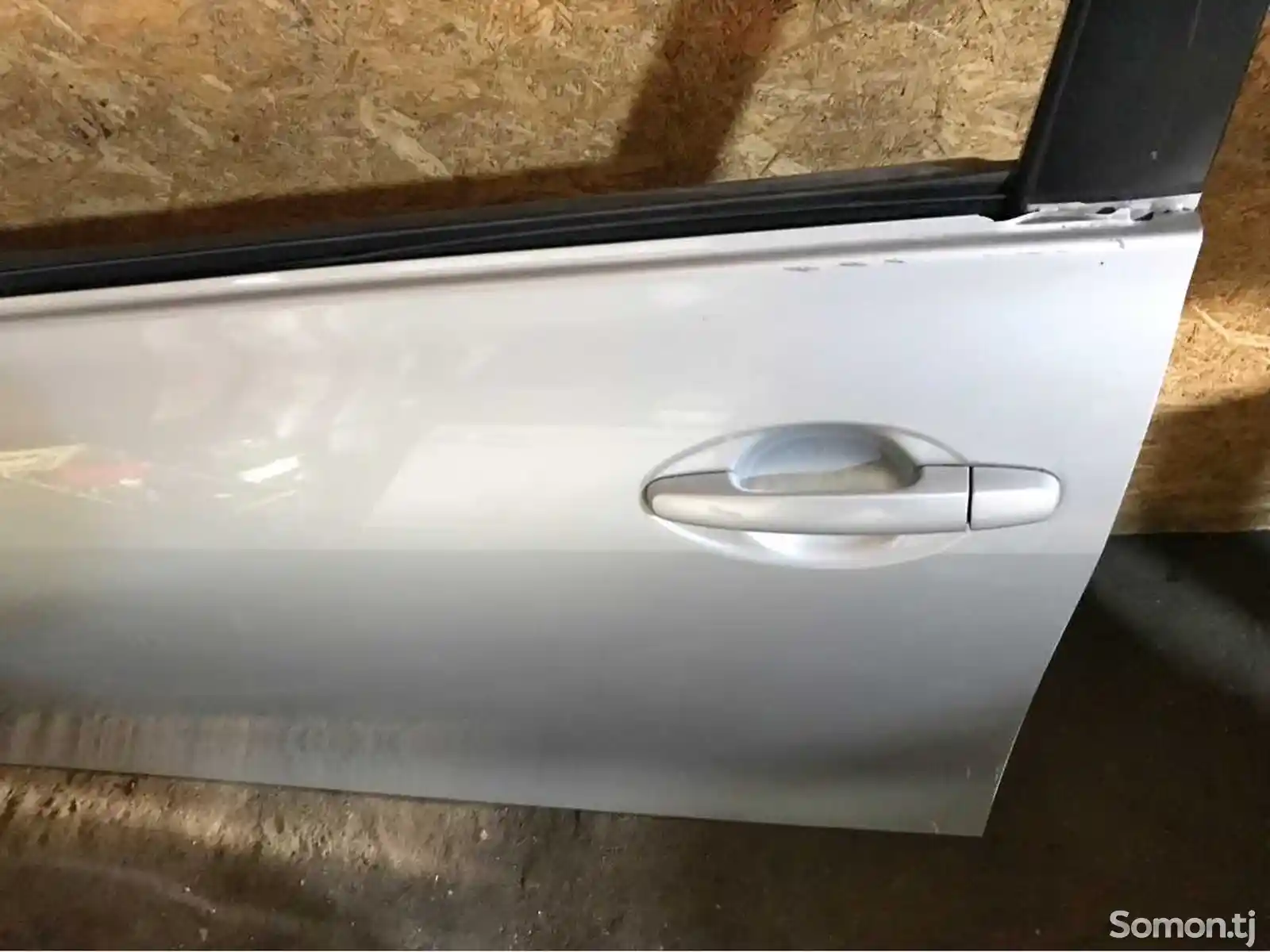 Передняя дверь на Toyota Fielder-7
