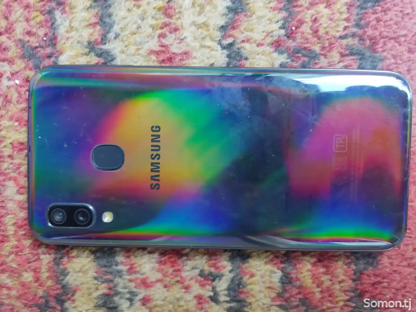 Samsung Galaxy A40-3