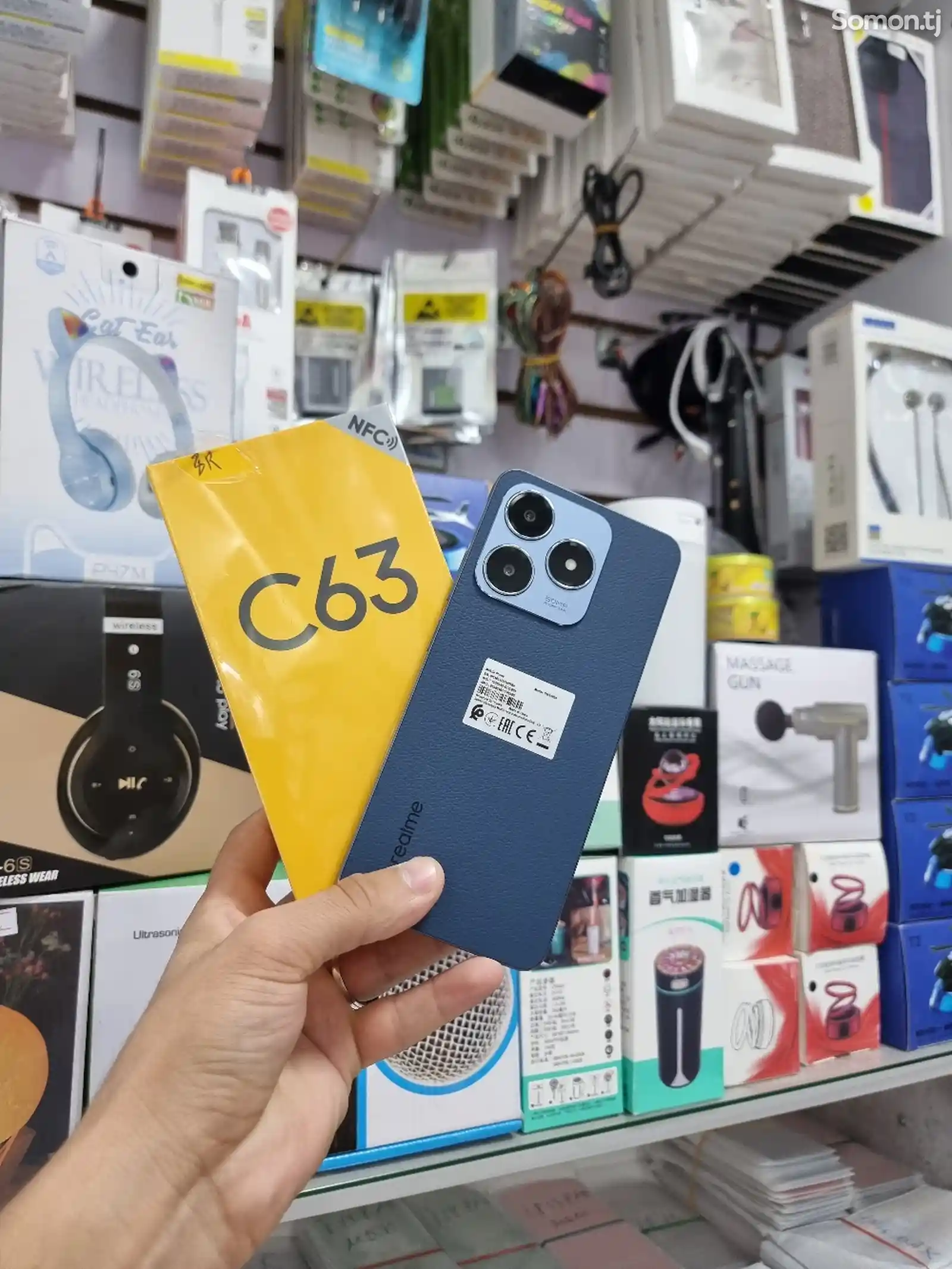 Realme C63-4