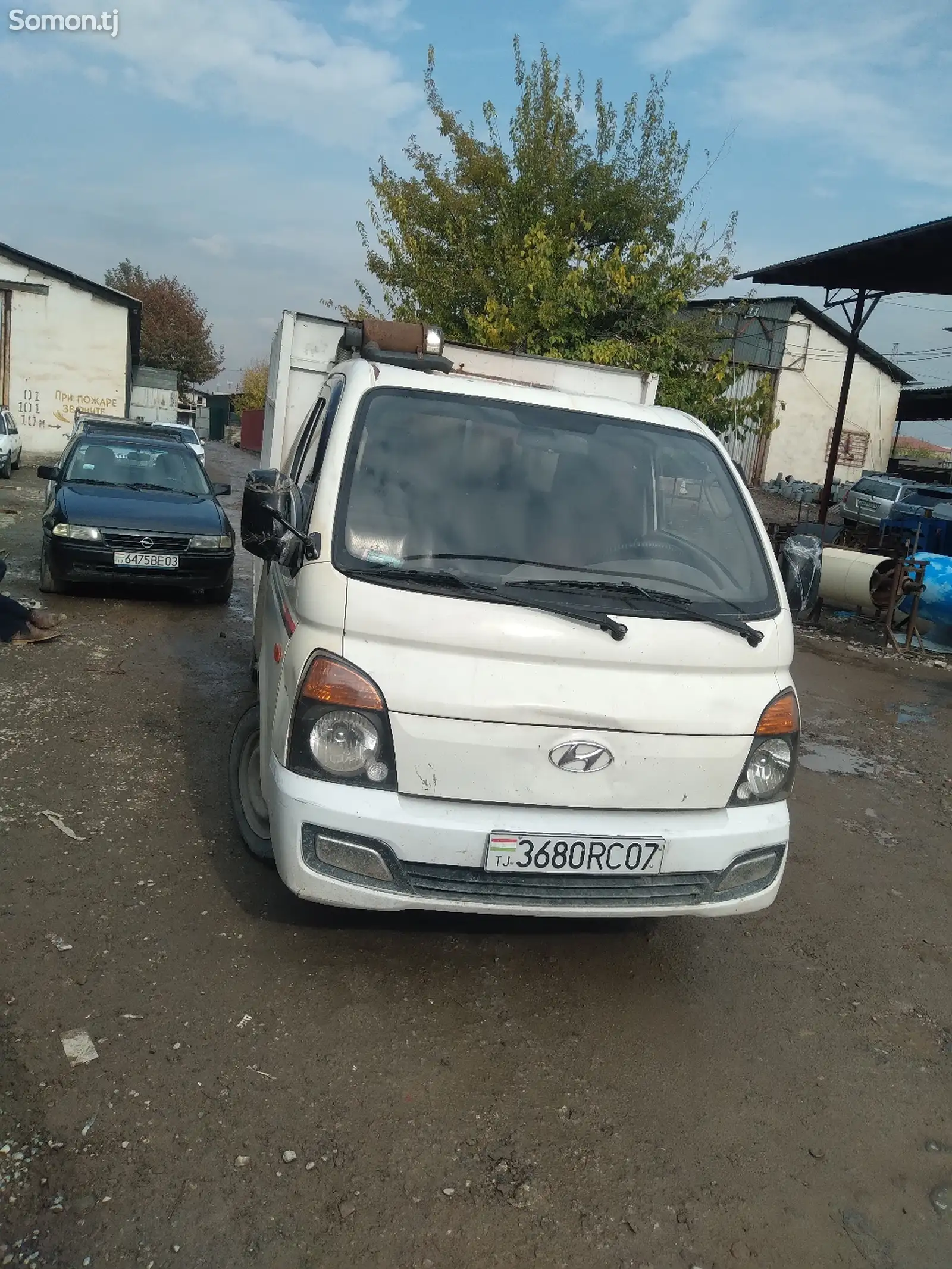 Бортовой автомобиль Hyundai Porter, 2012-1