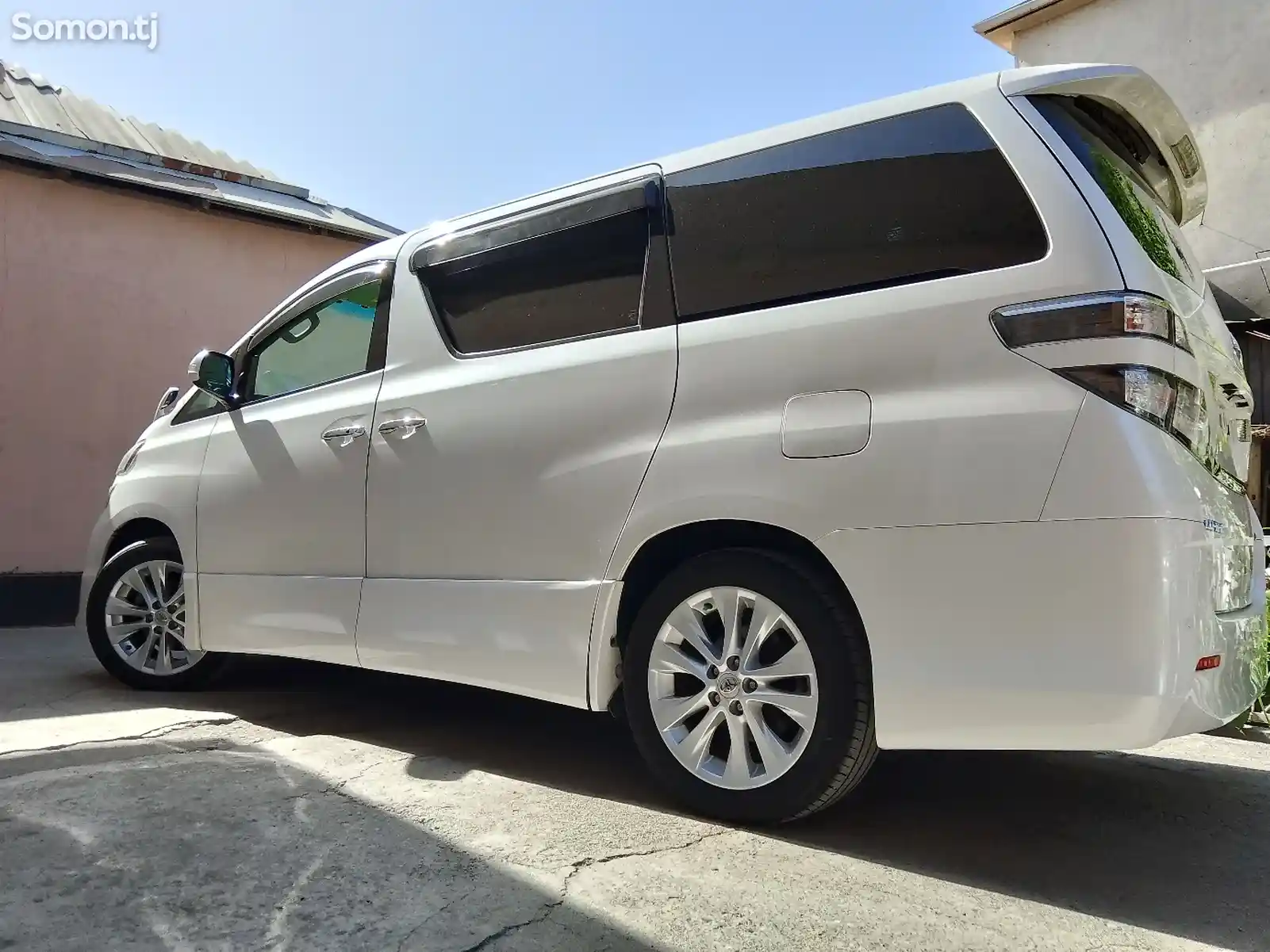 Toyota Vellfire, 2014-2