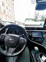 Toyota Camry, 2018-8