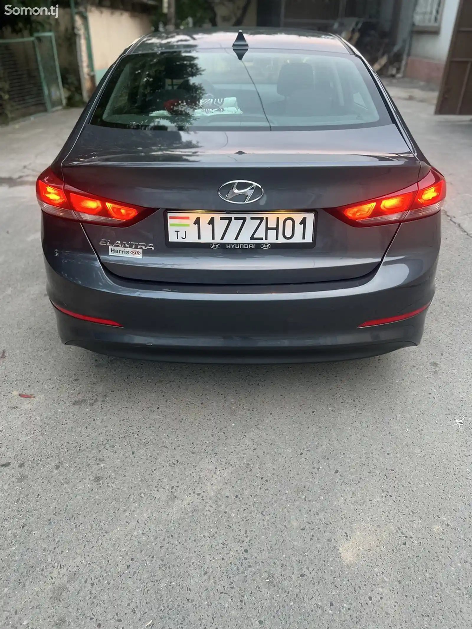 Hyundai Elantra, 2017-1