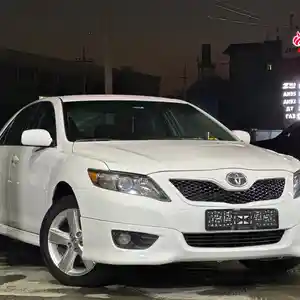 Toyota Camry, 2010