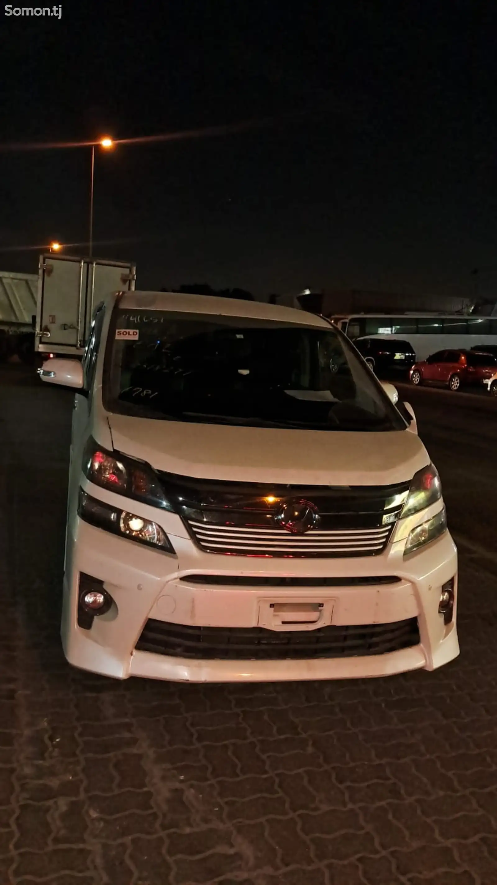 Toyota Vellfire, 2014-1