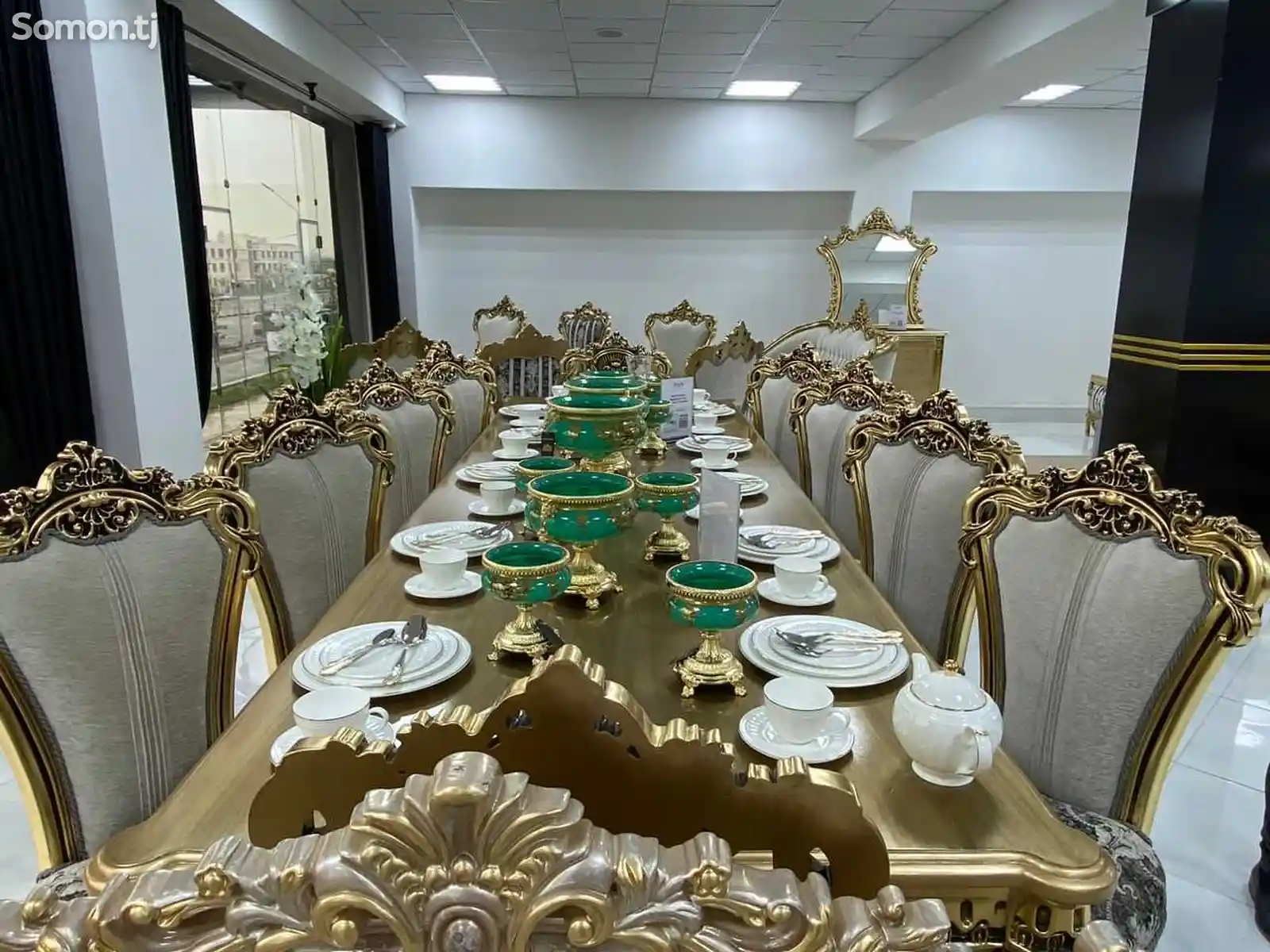Королевский обеденный стол Khatere-2