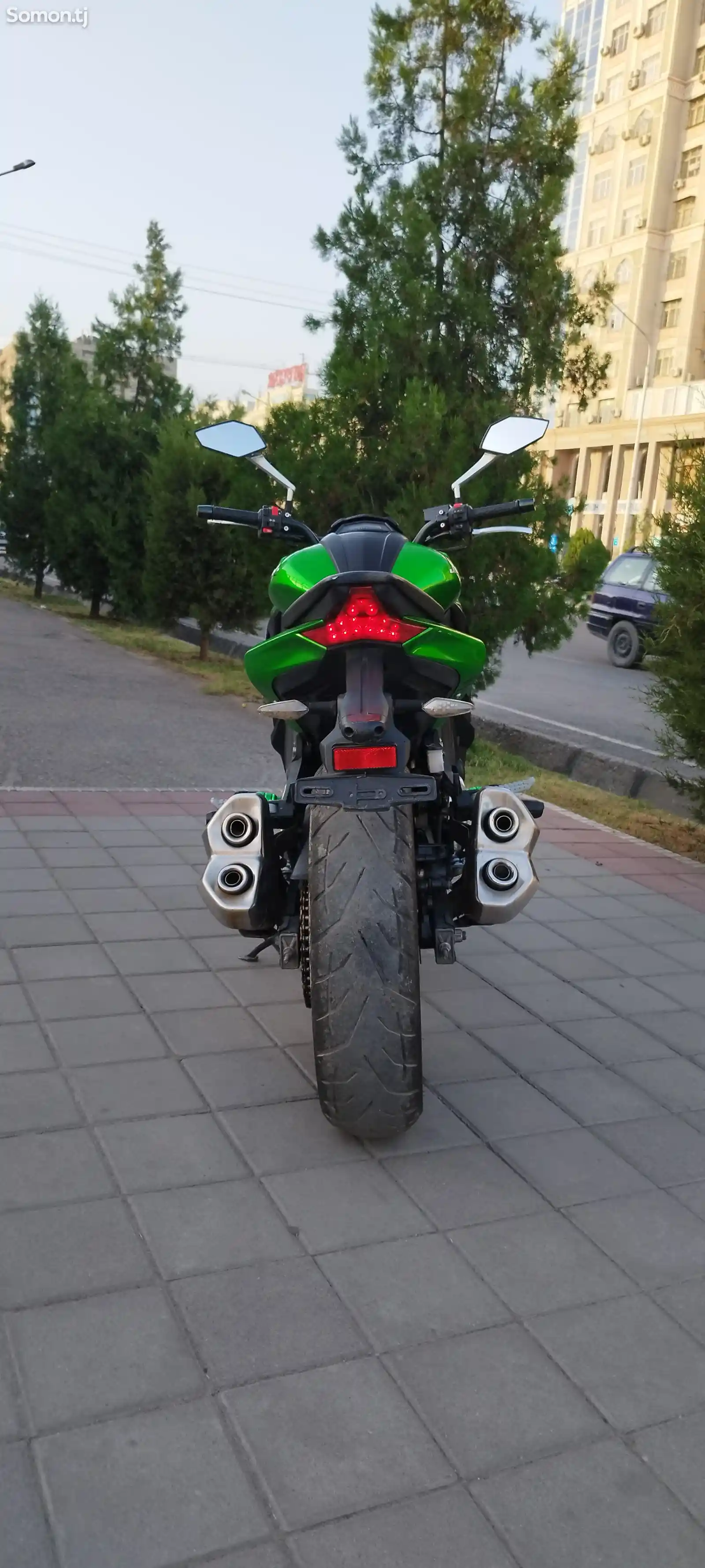 Мотоцикл Kawasaki Z1000 450 куб-4