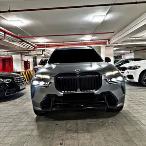 BMW X7, 2023