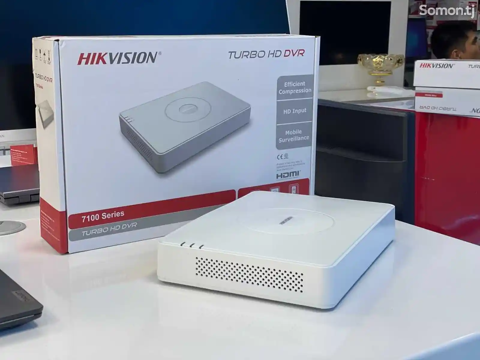 База видеорегистратор Hikvision 16 порт DS-7116HGHI -K1-3
