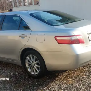 Toyota Camry, 2010