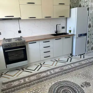 2-комн. квартира, 2 этаж, 55м², Фирдавси