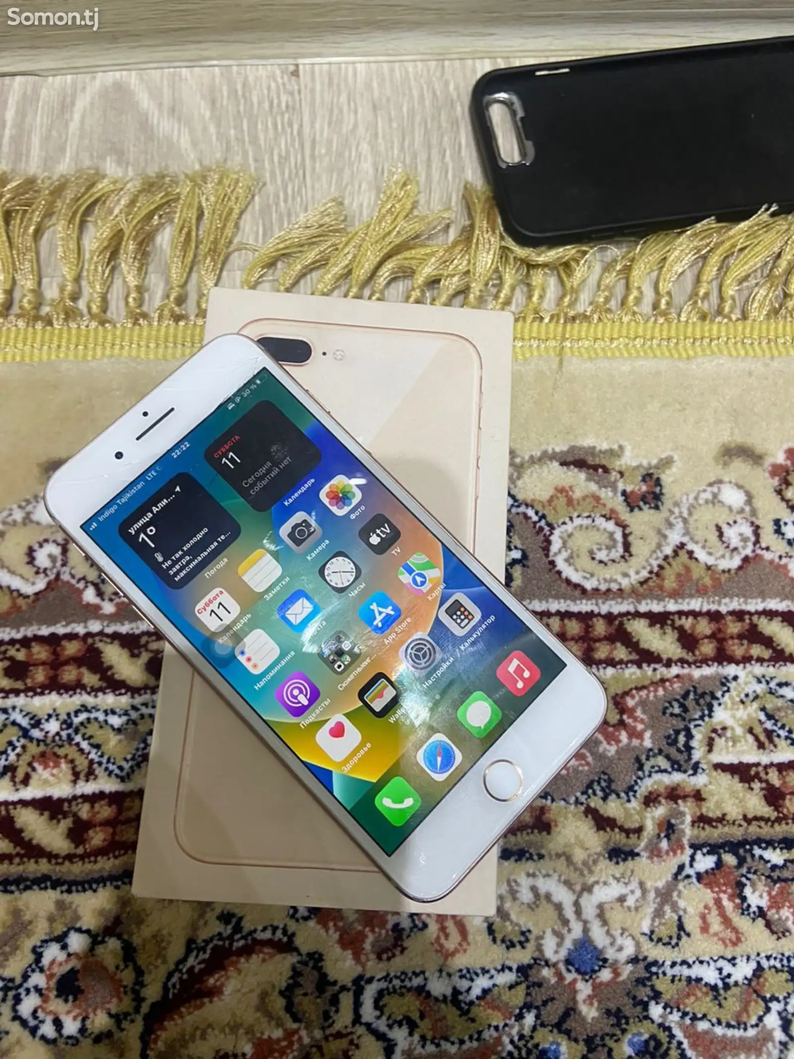 Apple iPhone 8 plus, 64gb, Gold-1