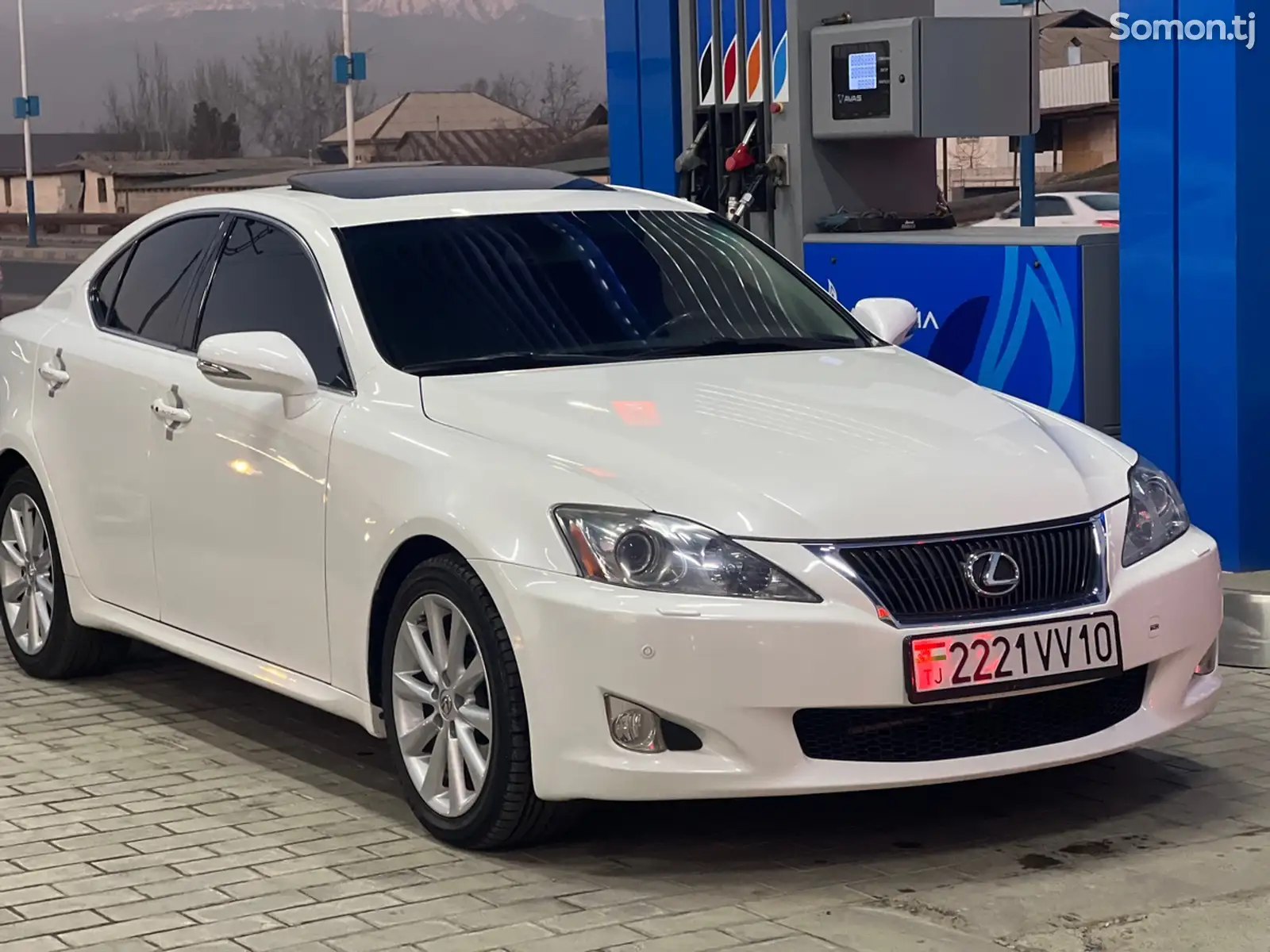 Lexus IS series, 2010-1