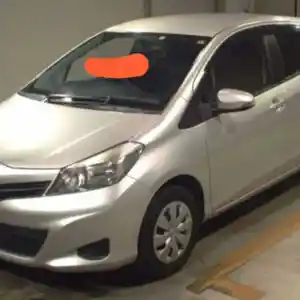 Лобовое стекло от Toyota Vitz 2011