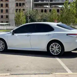 Toyota Camry, 2018