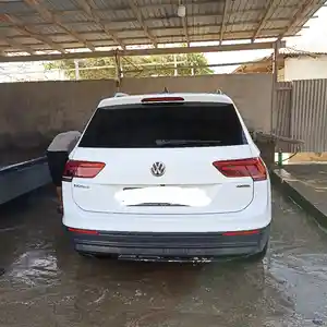 Volkswagen Tiguan, 2019
