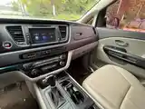 Kia Carnival, 2015-7