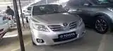 Toyota Camry, 2010-3