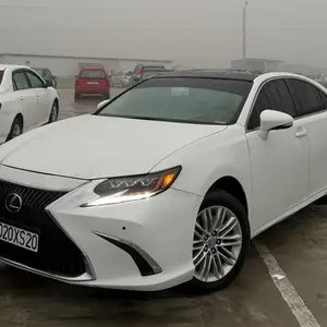 Lexus ES series, 2013