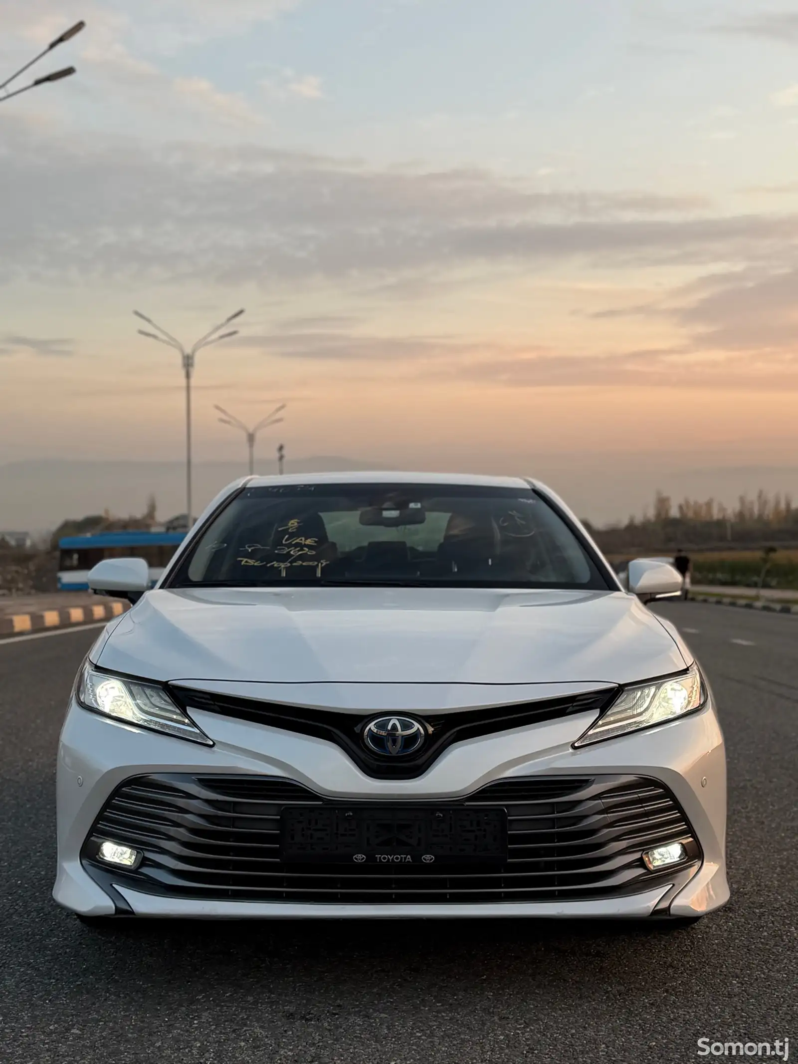 Toyota Camry, 2018-1