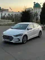 Hyundai Elantra, 2017-2