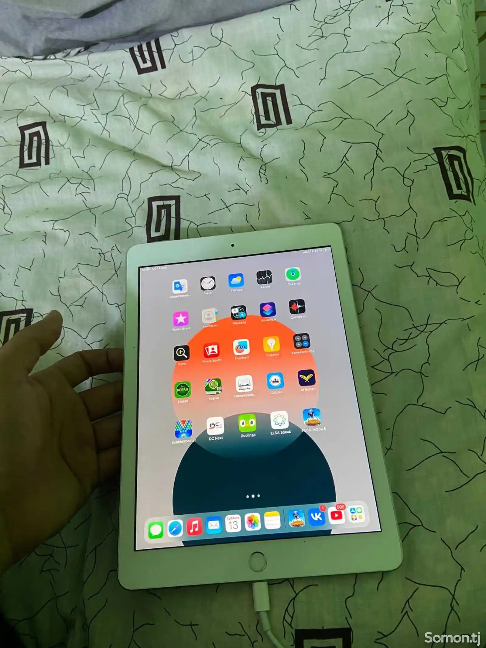 Планшет Apple iPad 5 wi fi +sim-1