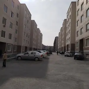 2-комн. квартира, Цокольный этаж, 65 м², 8 мкр