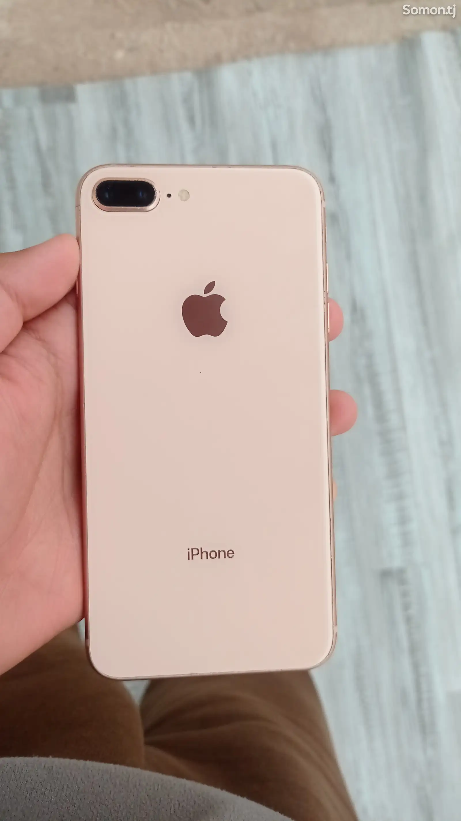 Apple iPhone 8 plus, 64 gb, Gold-1