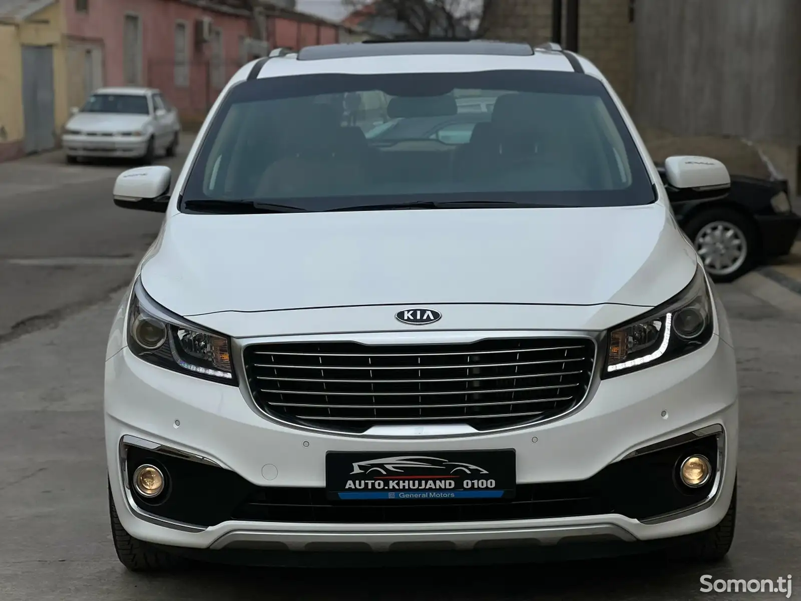 Kia Carnival, 2015-1