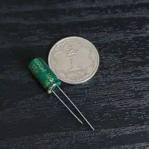 Электролитический конденсатор 16V 1000µF