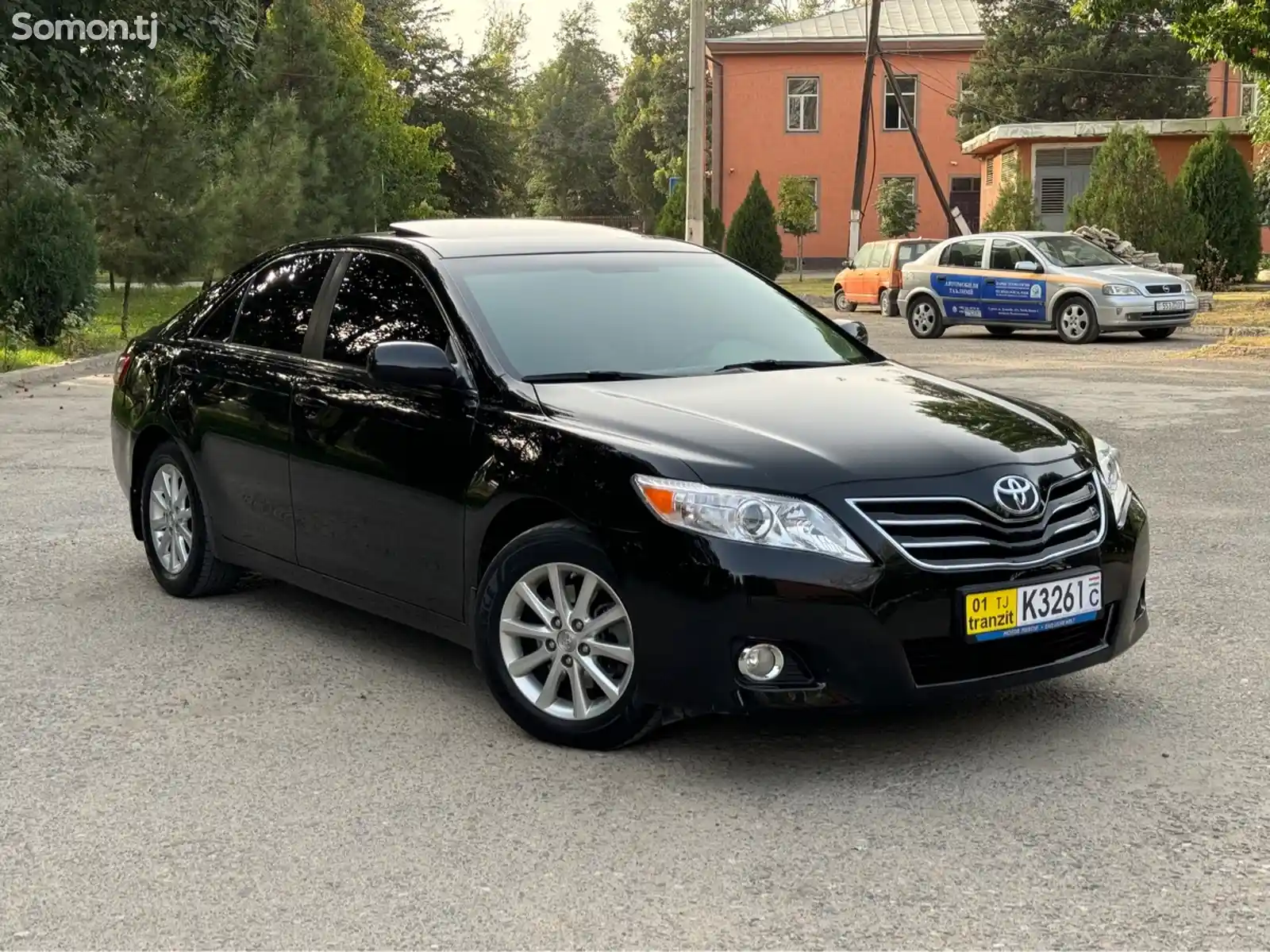 Toyota Camry, 2010-1