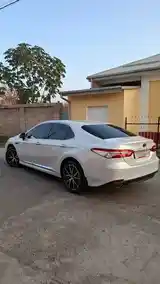 Toyota Camry, 2018-3