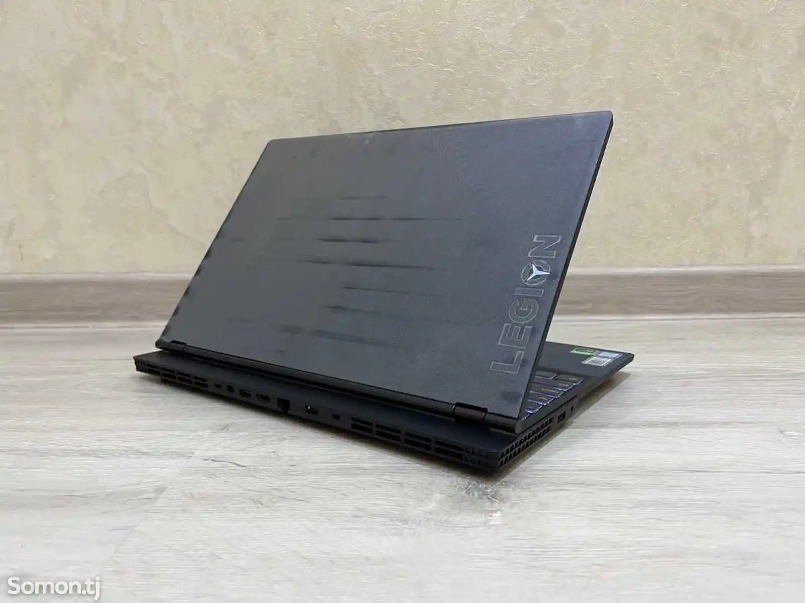 Игровой ноутбук Lenovo Legion i5 9300h SSD 512-9