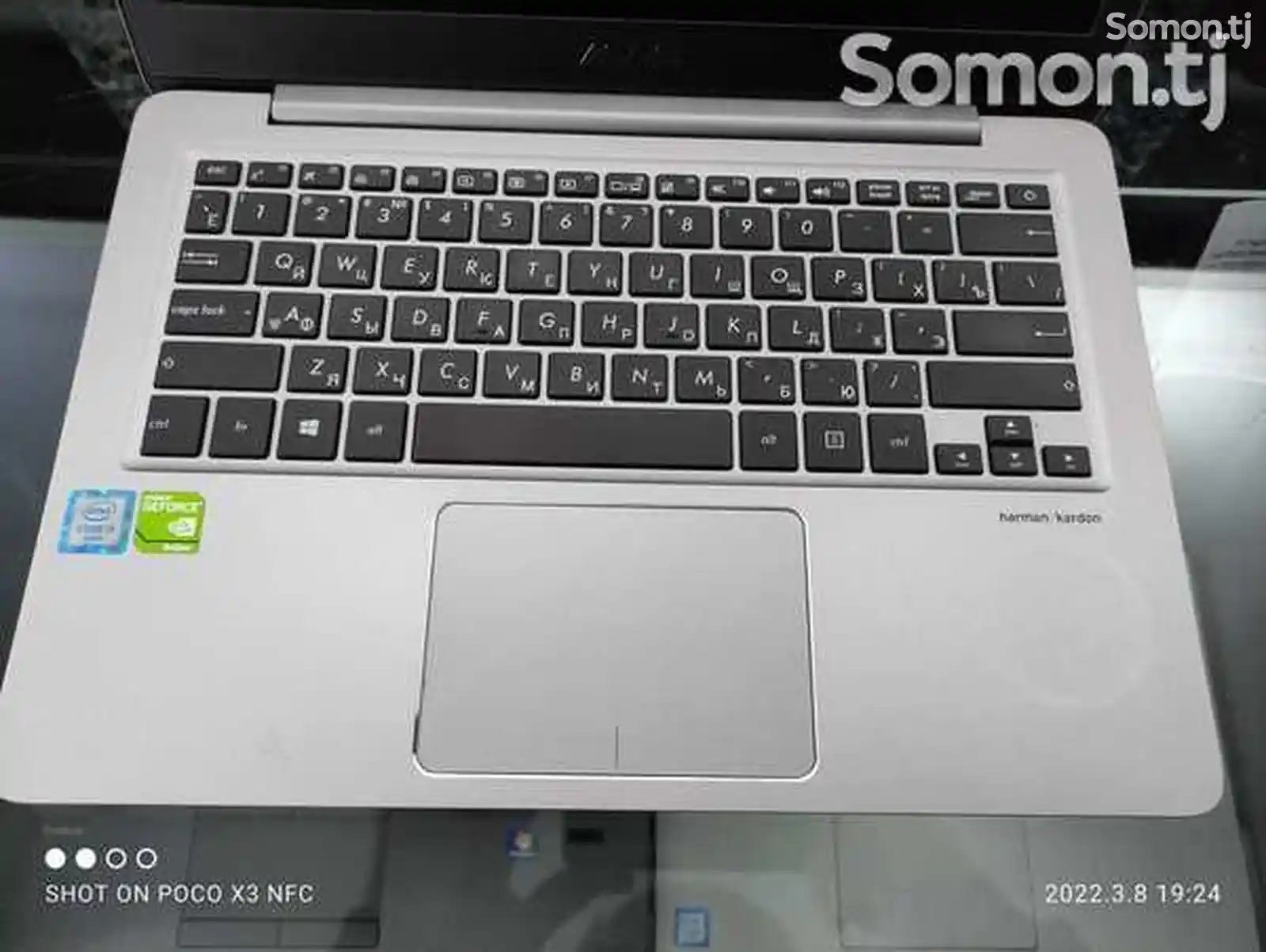 Ноутбук ASUS Zenbook UX310UQ Core i5-6200U 8GB/128GB SSD-6