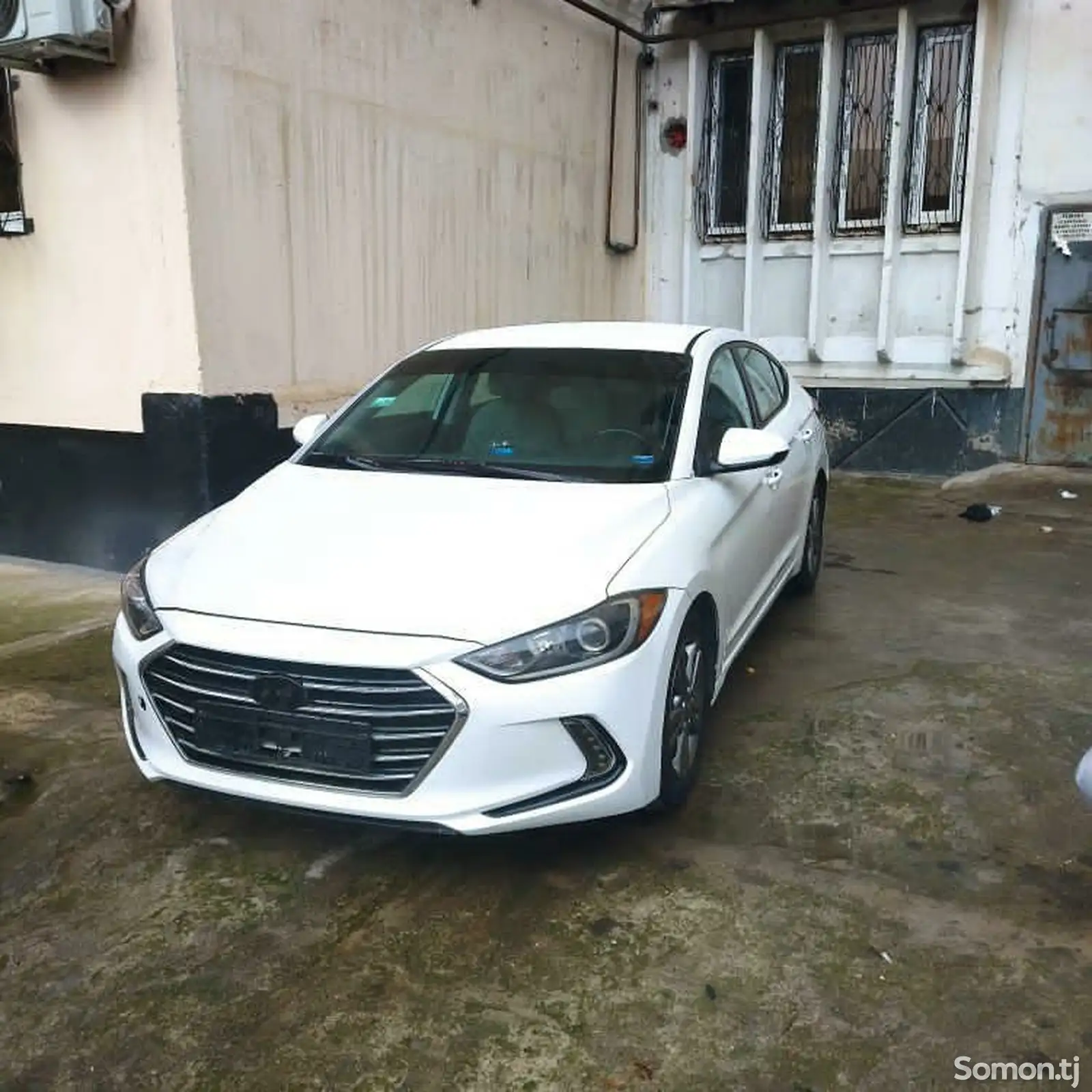 Hyundai Elantra, 2017-1