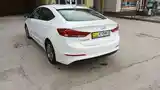 Hyundai Elantra, 2017-5