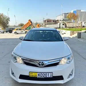 Toyota Camry, 2013