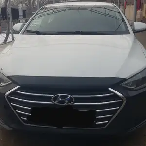 Hyundai Elantra, 2018