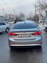 Hyundai Elantra, 2018-3