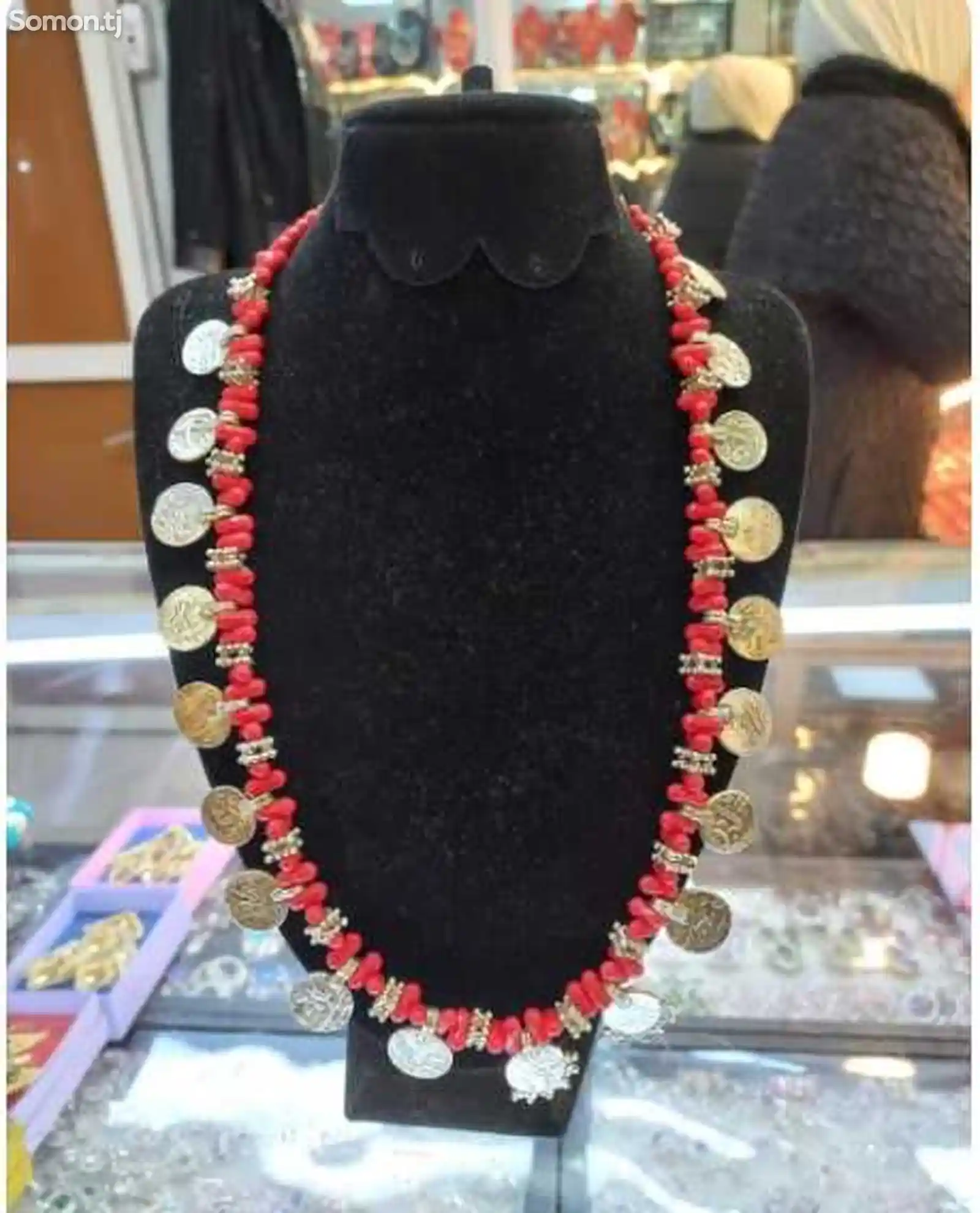 Ожерелье из коралла и серебра