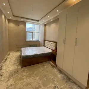 2-комн. квартира, 1 этаж, 60м², Цирк