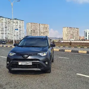 Toyota RAV 4, 2018