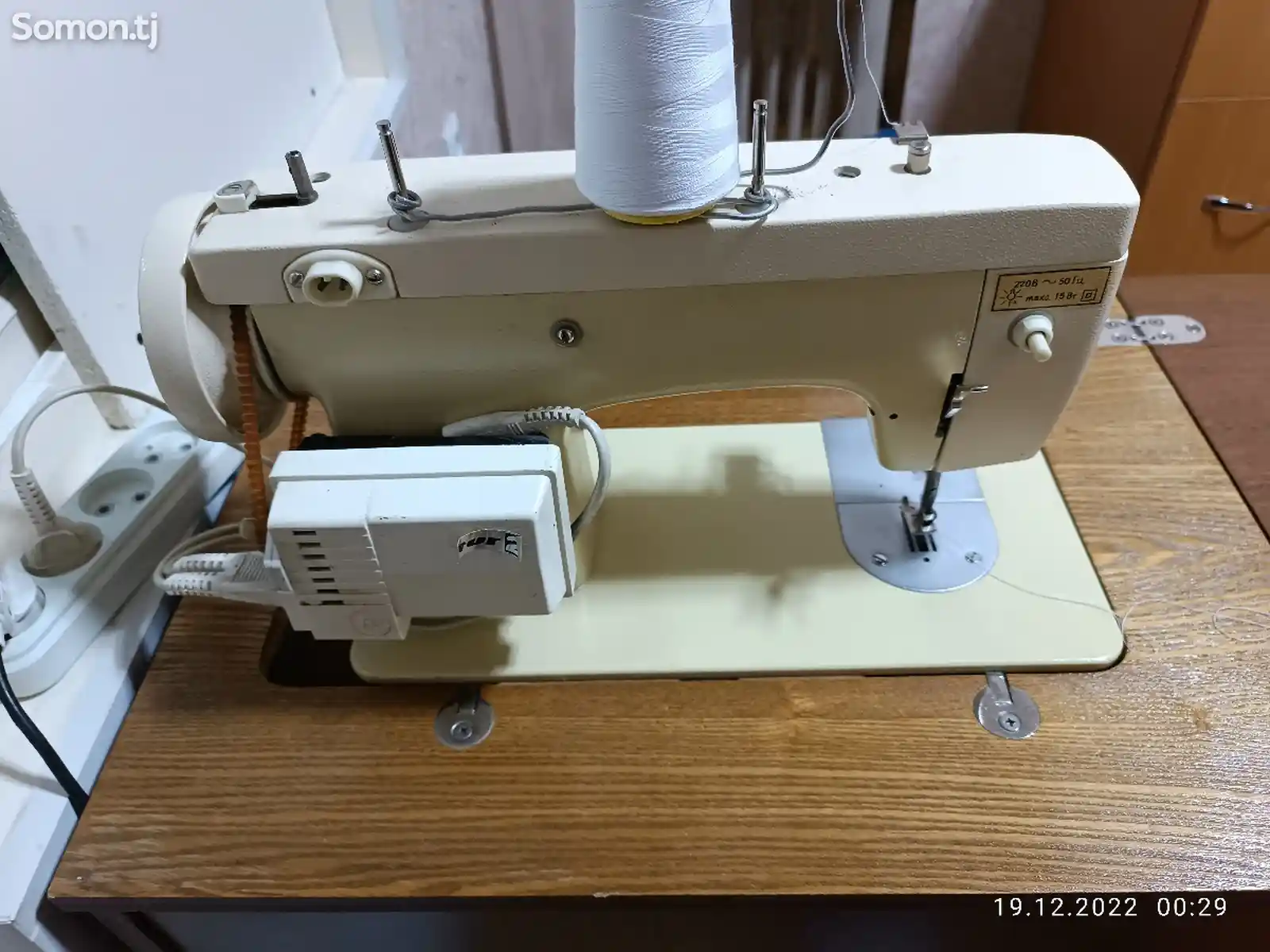 Швейная машинка Чайка 142 М-10