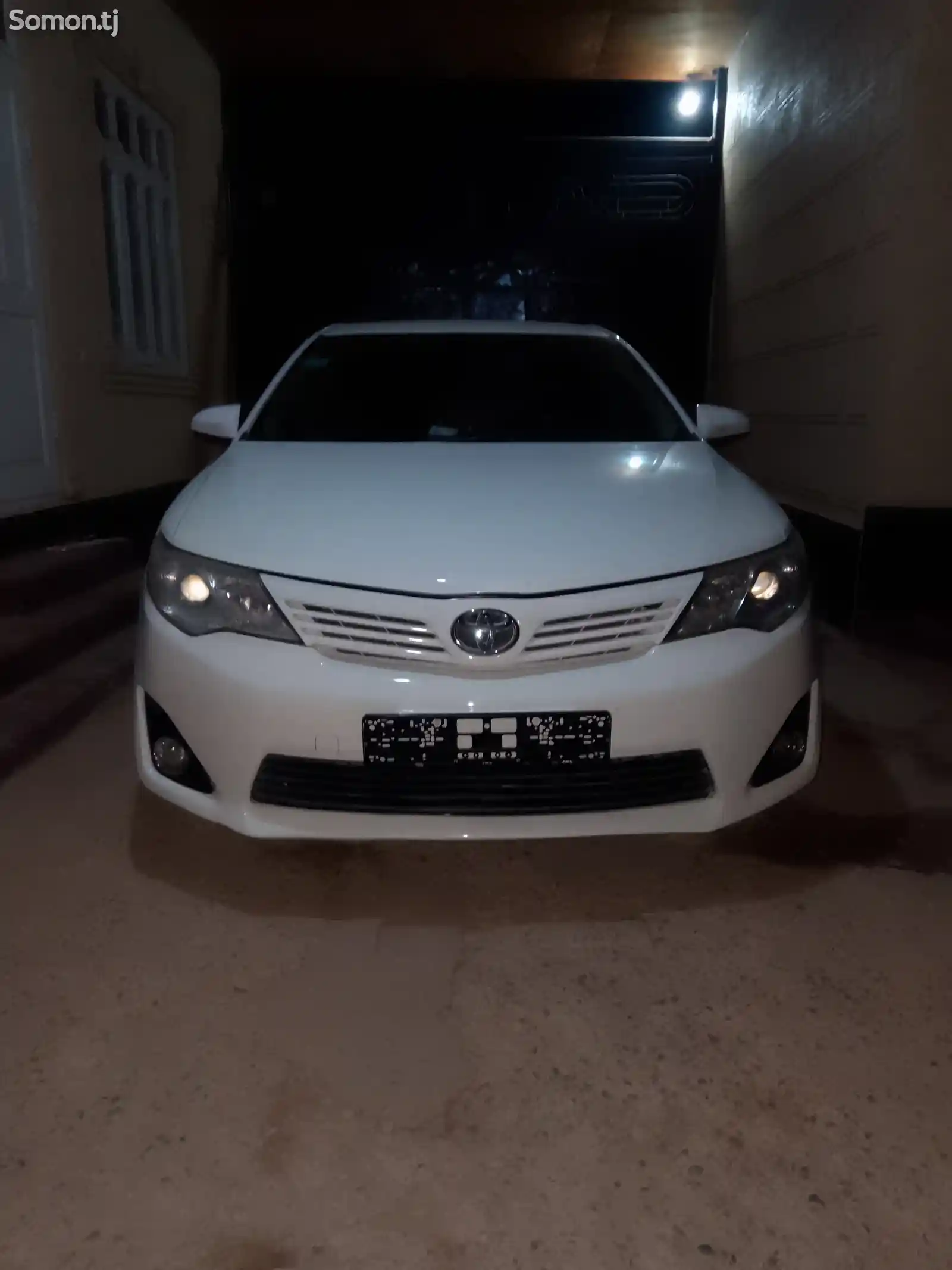 Toyota Camry, 2012-1