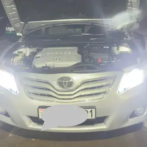 Toyota Camry, 2010