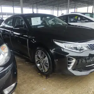 Kia K5, 2016