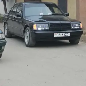 Mercedes-Benz W124, 1992